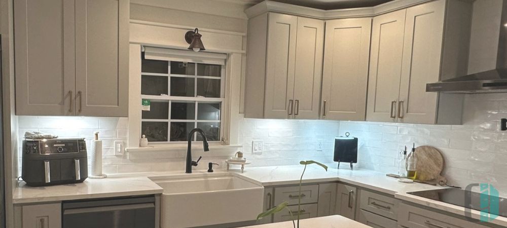 Kitchen Hardware for Gray Cabinets