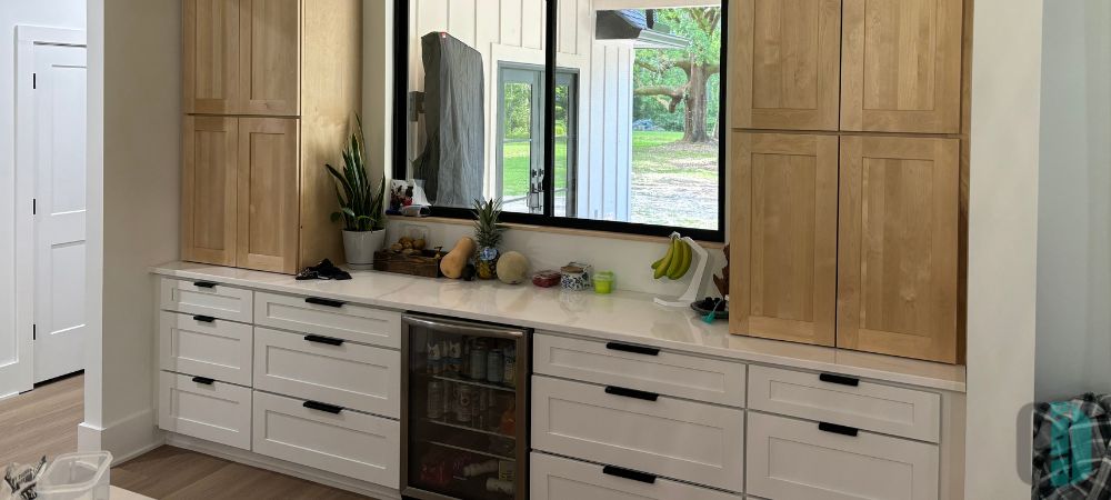 Mixing Wood And Painted Cabinets